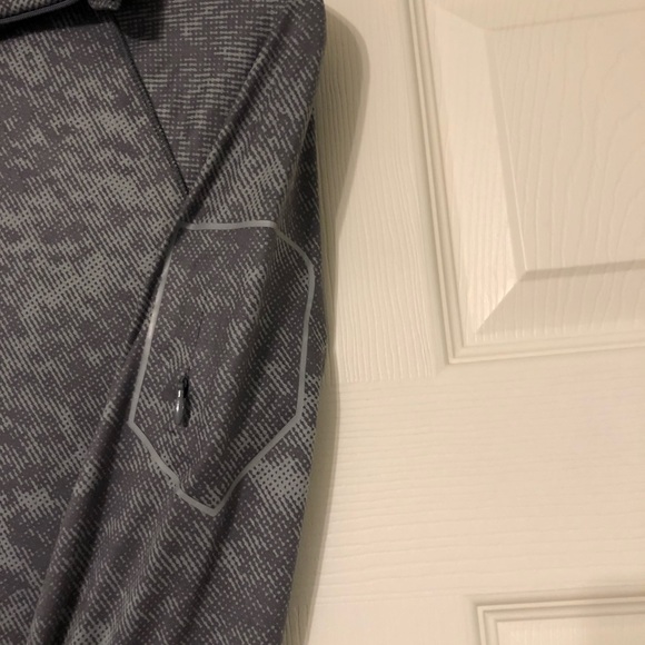 under armour 1/4 zip long sleeve - Picture 3 of 4